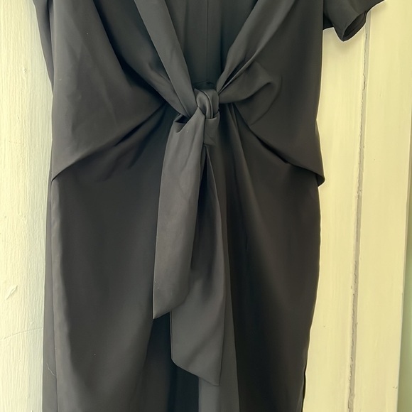 *3/20* Everly Black Short Sleeve LBD - Picture 2 of 8